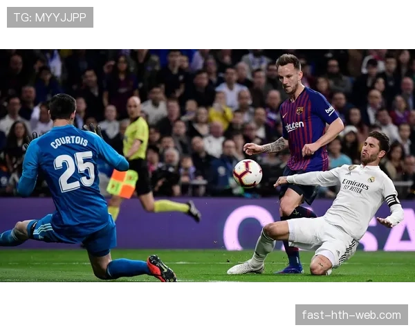 拉莫斯这训练强度，40岁了还在健身房怼铁？